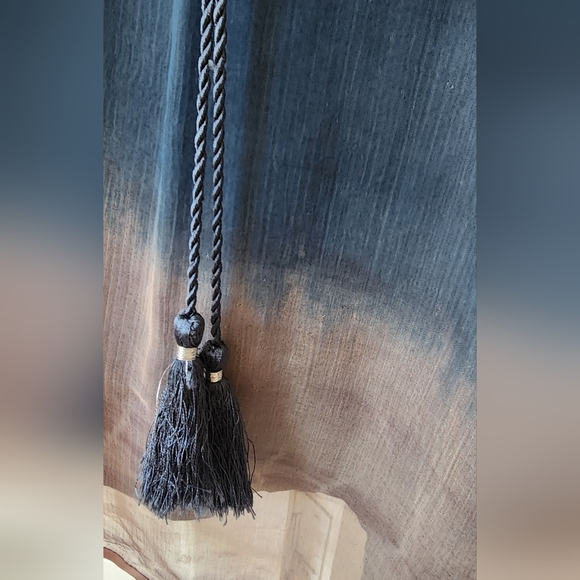 Gorgeous Novica tunic top, like new. Medium - Picture 5 of 12